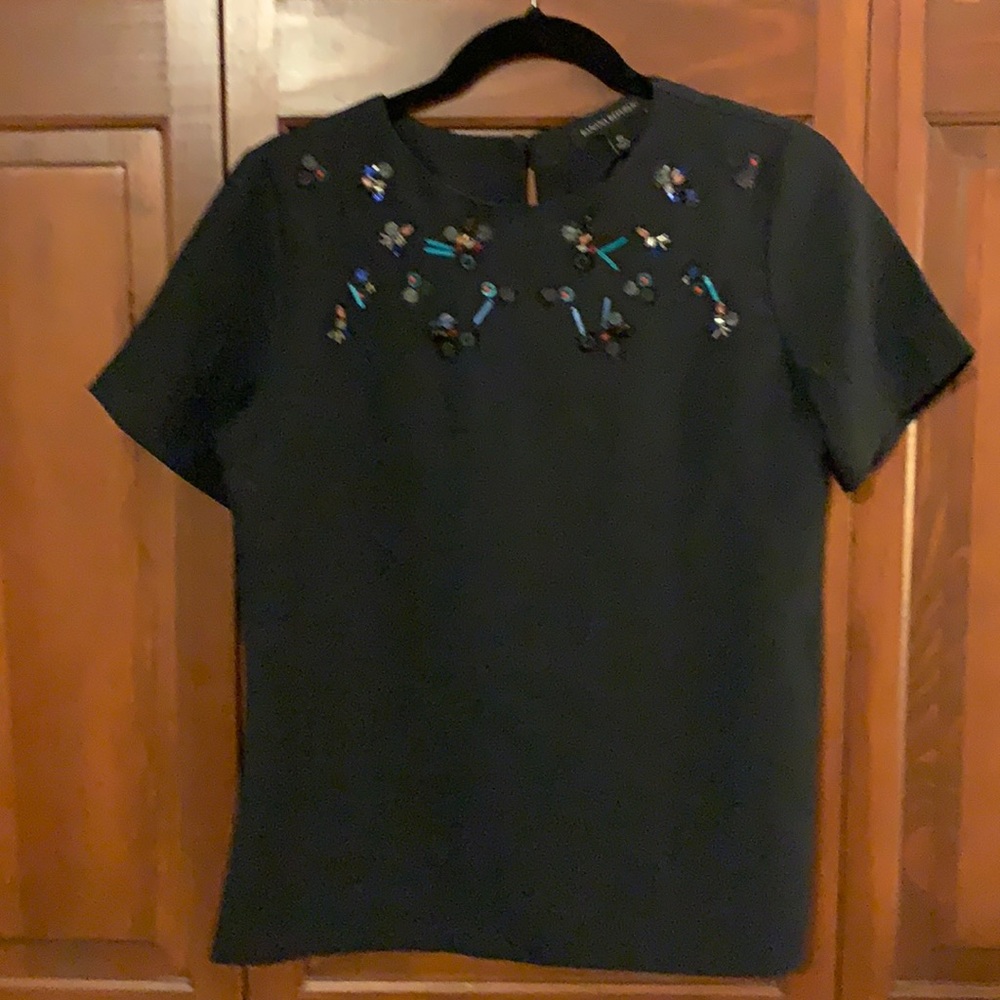 Detail Top
